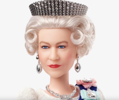 королева елизавета II кукла барби