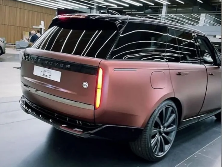 Впервые показали официально новый Range Rover 2022 Range Rover 2022