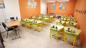 За перші 15 днів навчального року в Україні пролунало понад тисячу повітряних тривог: як це впливає на дітей