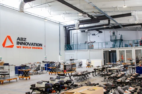 Угорська ABZ Innovation розширила завод цивільних дронів за €7 млн і хоче вп’ятеро наростити випуск