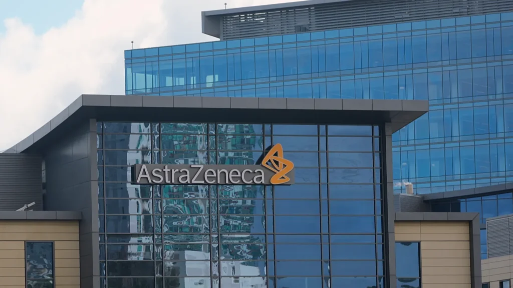 AstraZeneca подала до FDA заявку на нову комбінацію препаратів для лікування поширеного раку легені