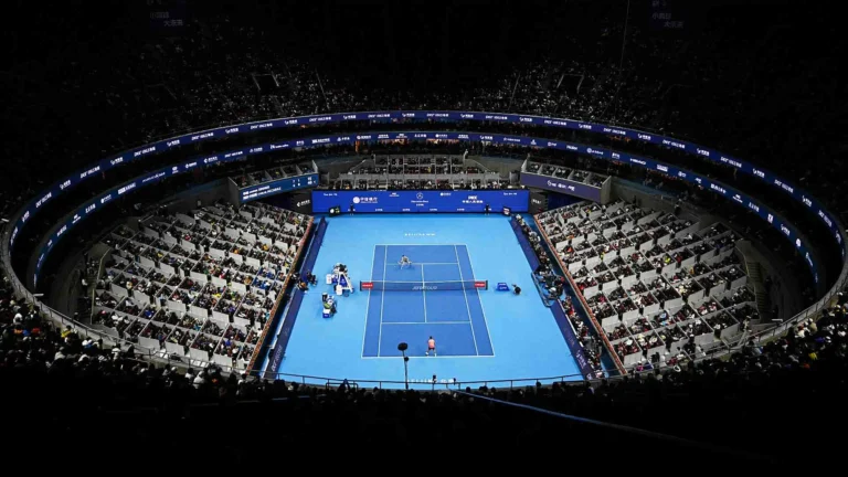 Коко Гофф вилетіла з China Open після поразки від Елізе Мертенс